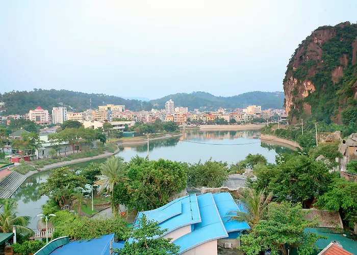 Khách sạn Park 2*