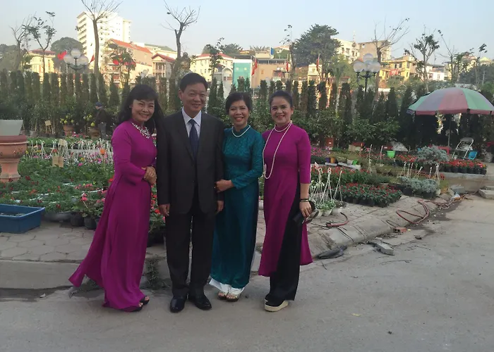 Park Khách sạn 2*